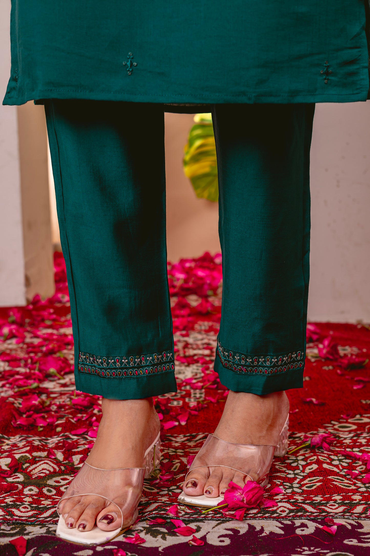 Marina Viscose Silk Green Colour Elegant Straight Kurti Pant Dupatta Set