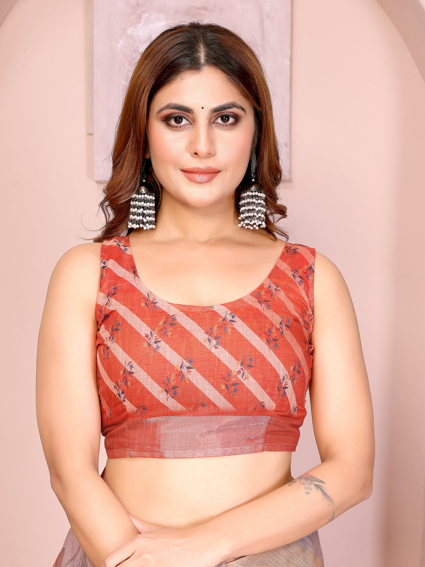 Elegant Linen Cotton Saree with Subtle Leaf Motifs